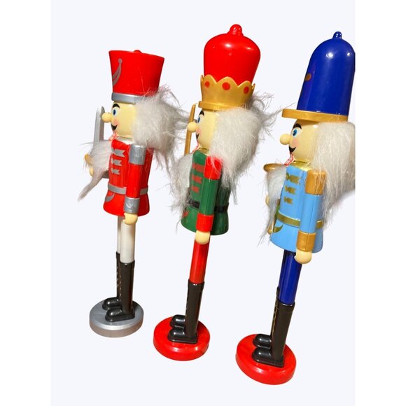 Plastic Nutcracker Soldiers Christmas Decor 8.5-9 Inches tall Set of 3 - Picture 8 of 11